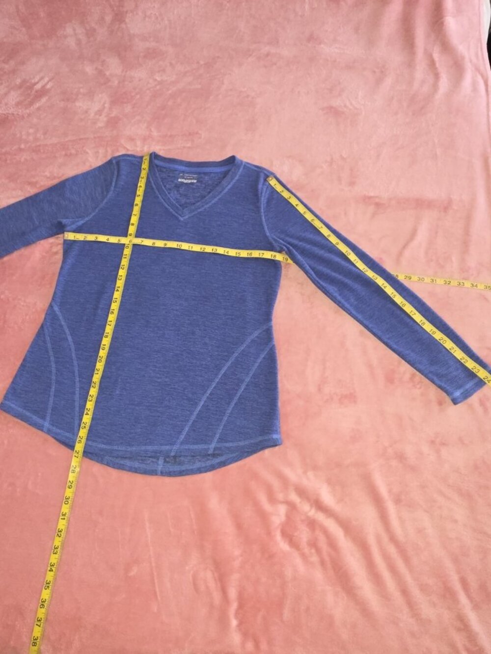 Tek Gear Women's V-Neck Long Sleeve Athletic Top - Blue Moisture Wicking S - Picture 3 of 5